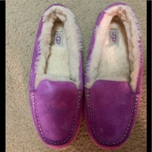 UGG Ansley Magenta size 11